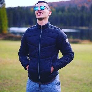 Meet your Posher, Oussama